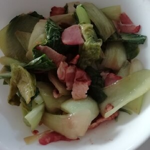 チンゲン菜とベーコンの炒め物（中華風）